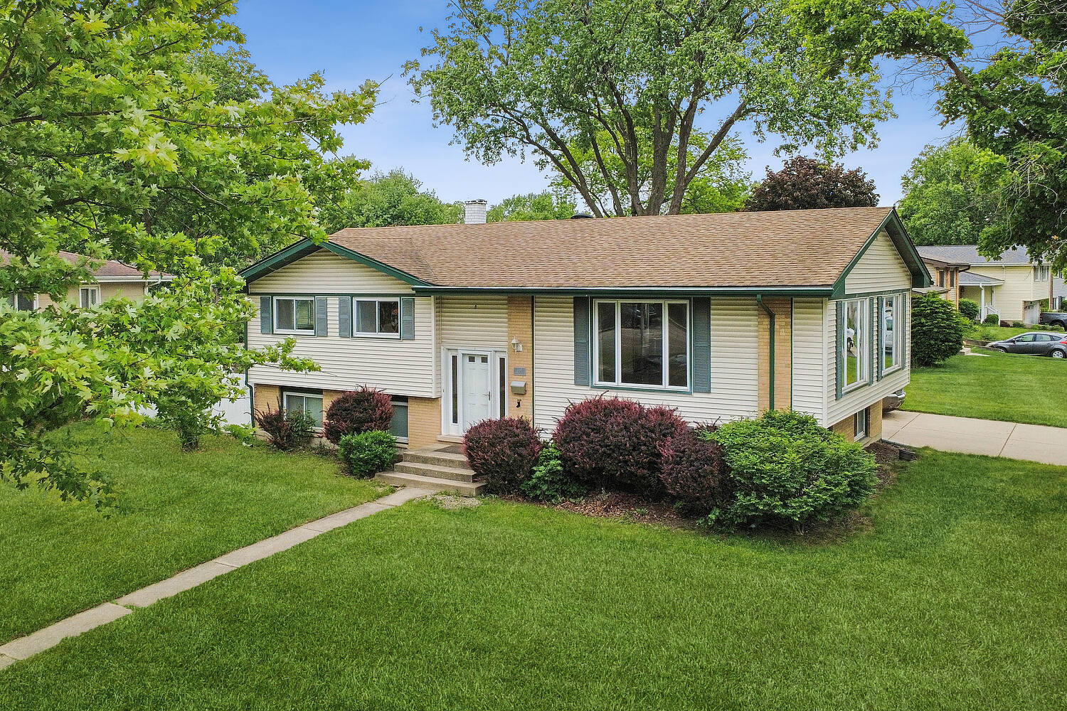 900 Arthur Drive Lombard IL 60148