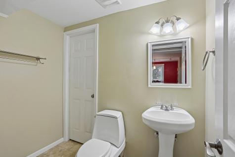 900 Arthur Drive Lombard IL 60148