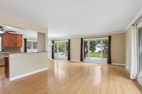 900 Arthur Drive Lombard IL 60148