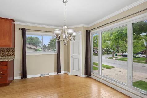 900 Arthur Drive Lombard IL 60148