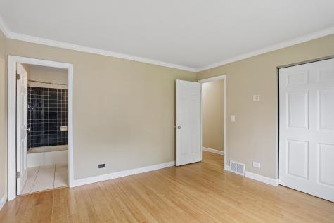 900 Arthur Drive Lombard IL 60148