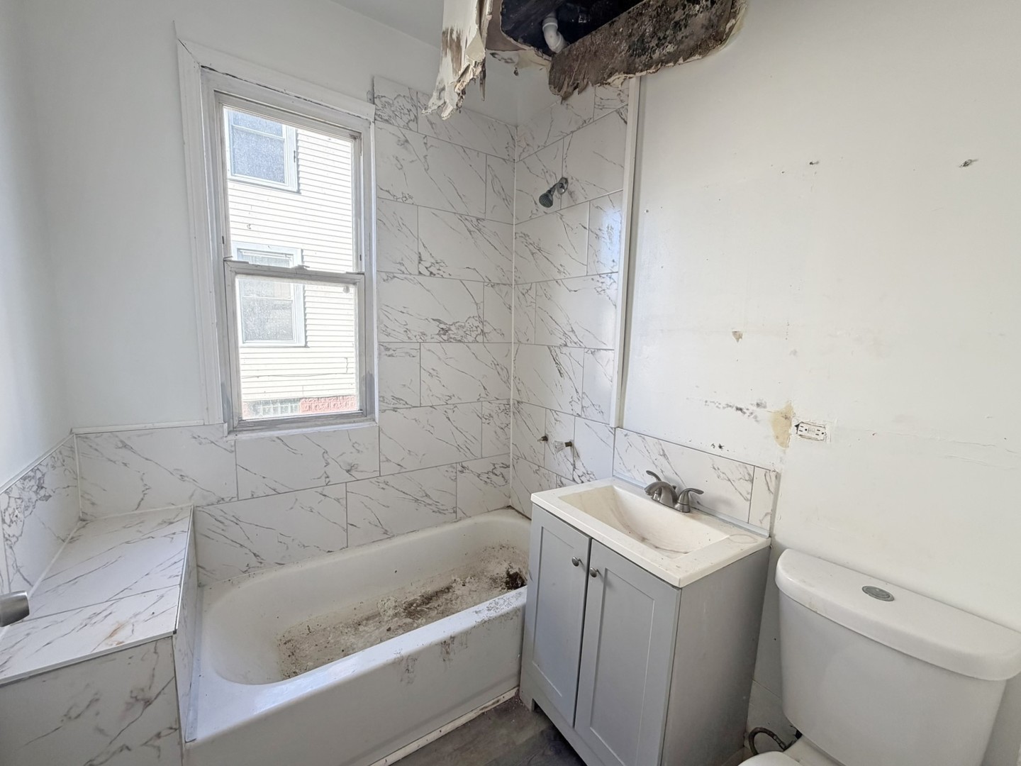 7939 South Escanaba Avenue Chicago IL 60617