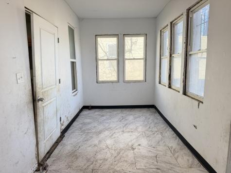 7939 South Escanaba Avenue Chicago IL 60617