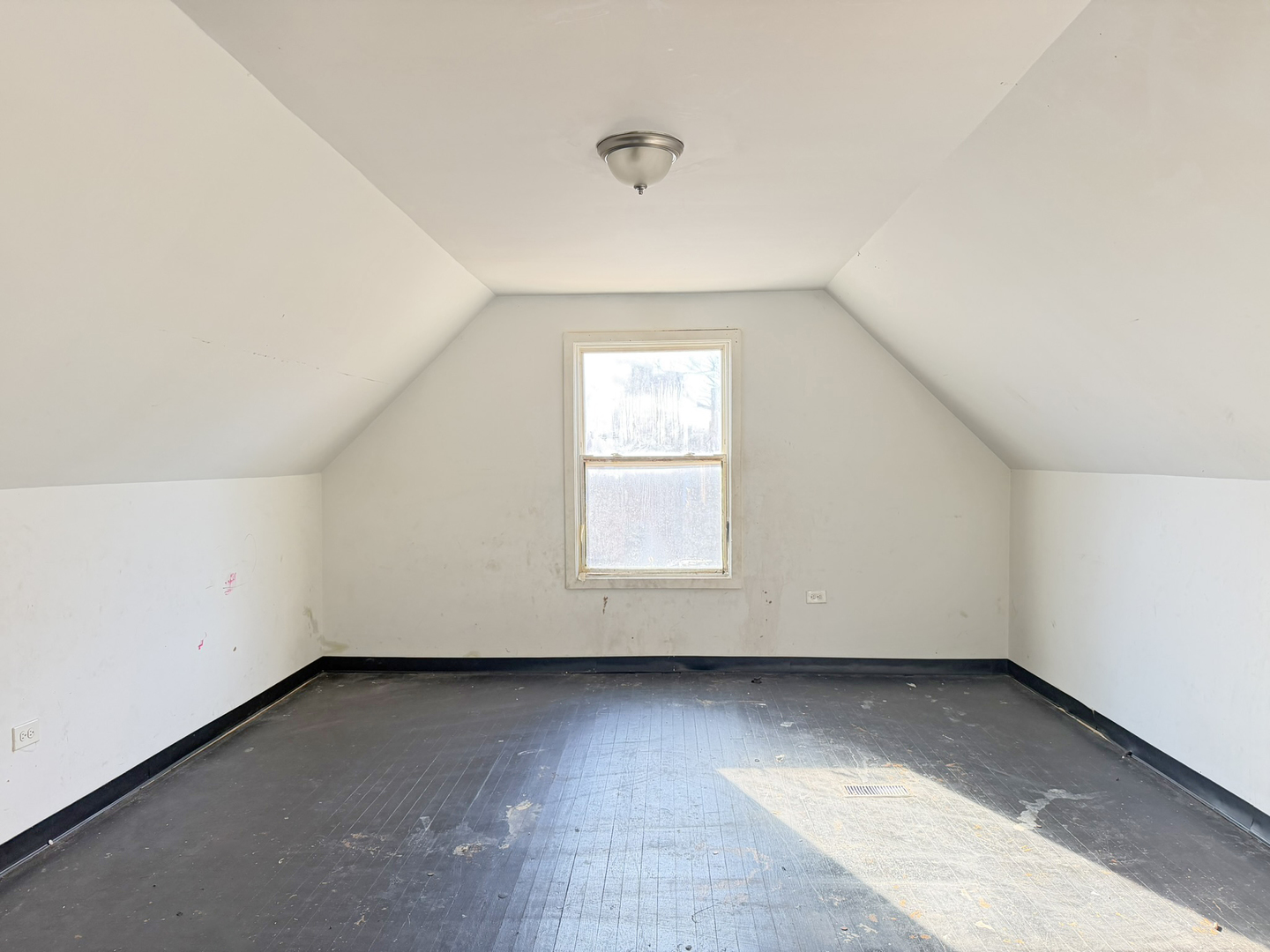 7939 South Escanaba Avenue Chicago IL 60617