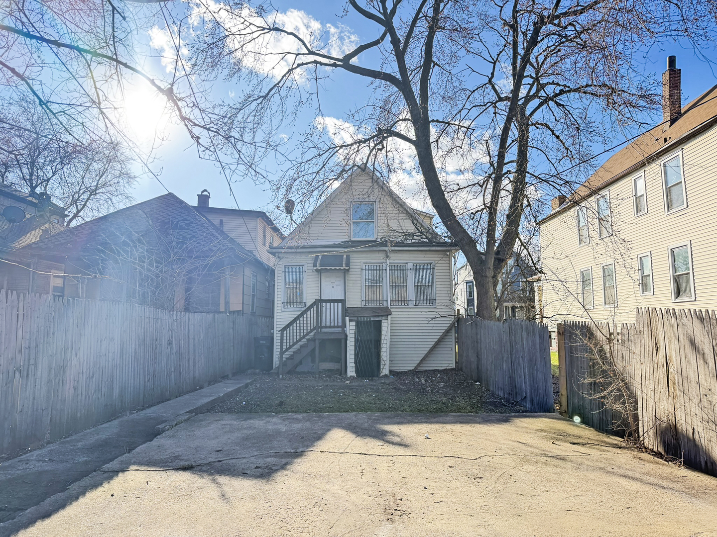 7939 South Escanaba Avenue Chicago IL 60617