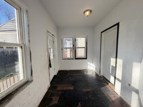 7939 South Escanaba Avenue Chicago IL 60617