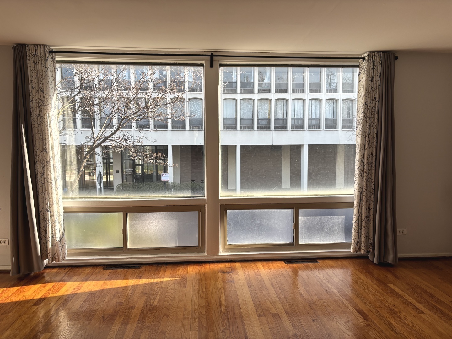 1428 East 55th Street Chicago IL 60615