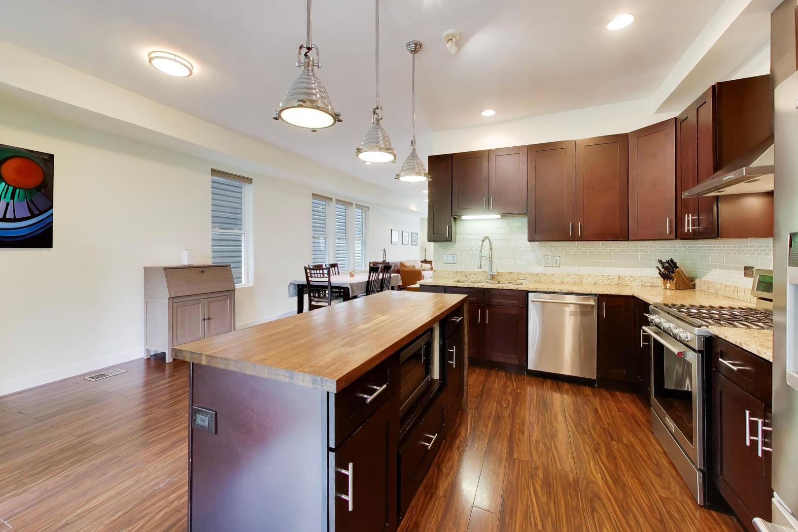 3526 West Mclean Avenue Chicago IL 60647