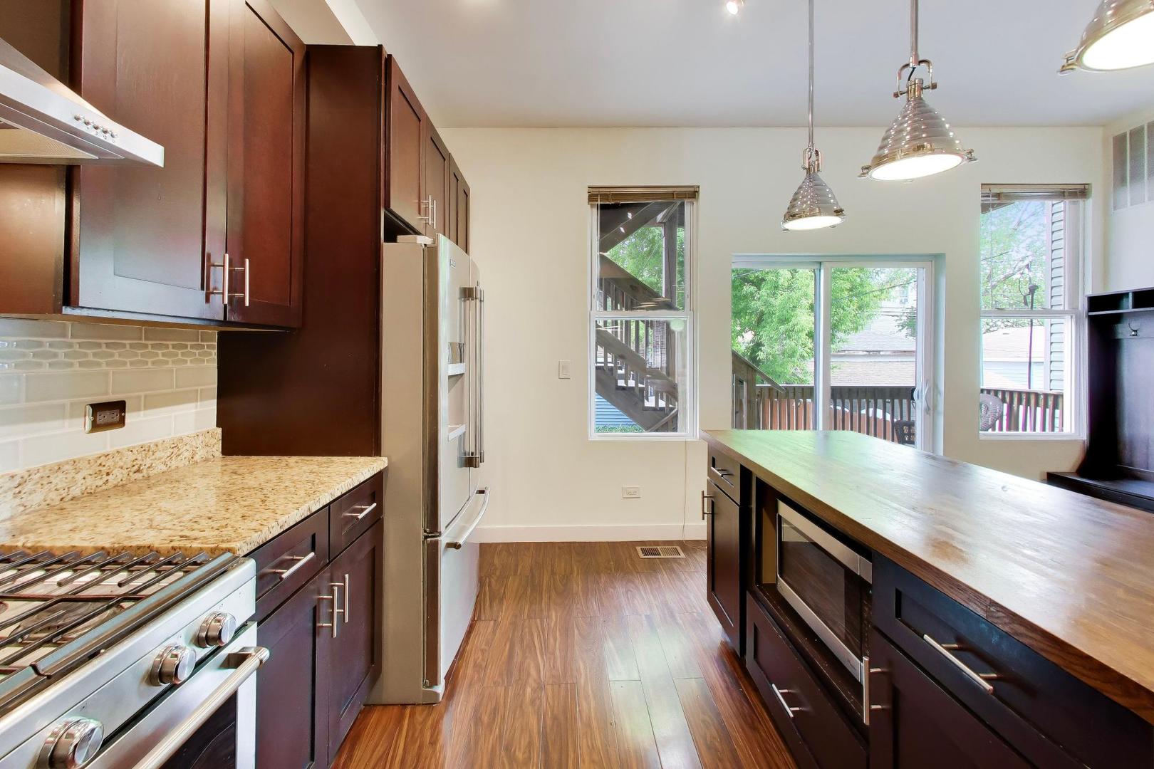 3526 West Mclean Avenue Chicago IL 60647