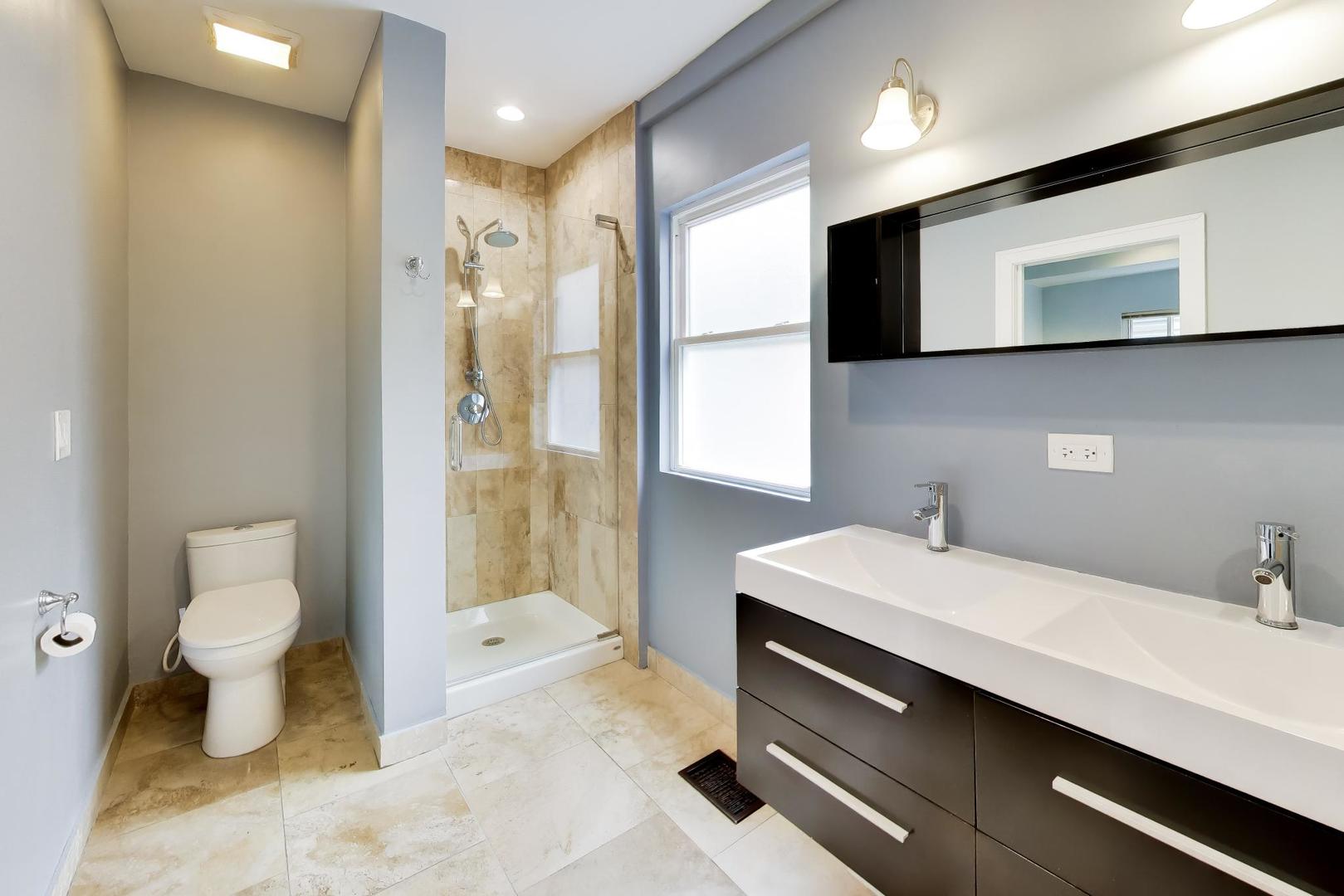 3526 West Mclean Avenue Chicago IL 60647