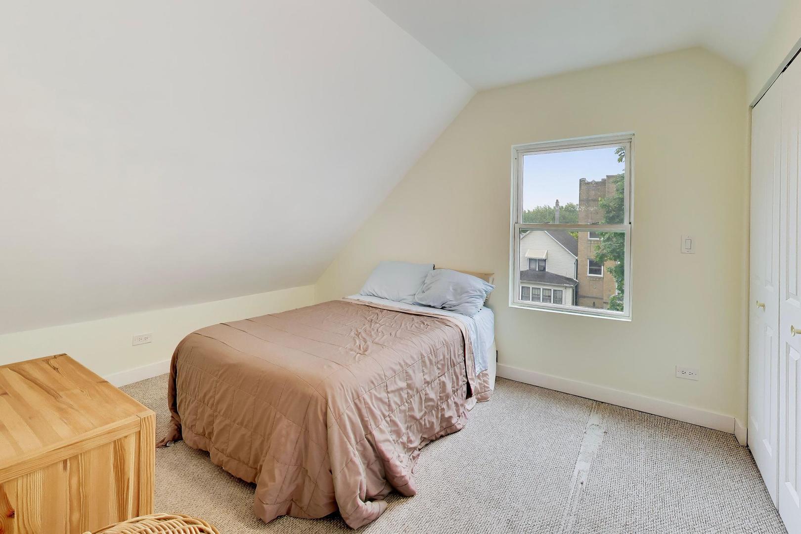 3526 West Mclean Avenue Chicago IL 60647