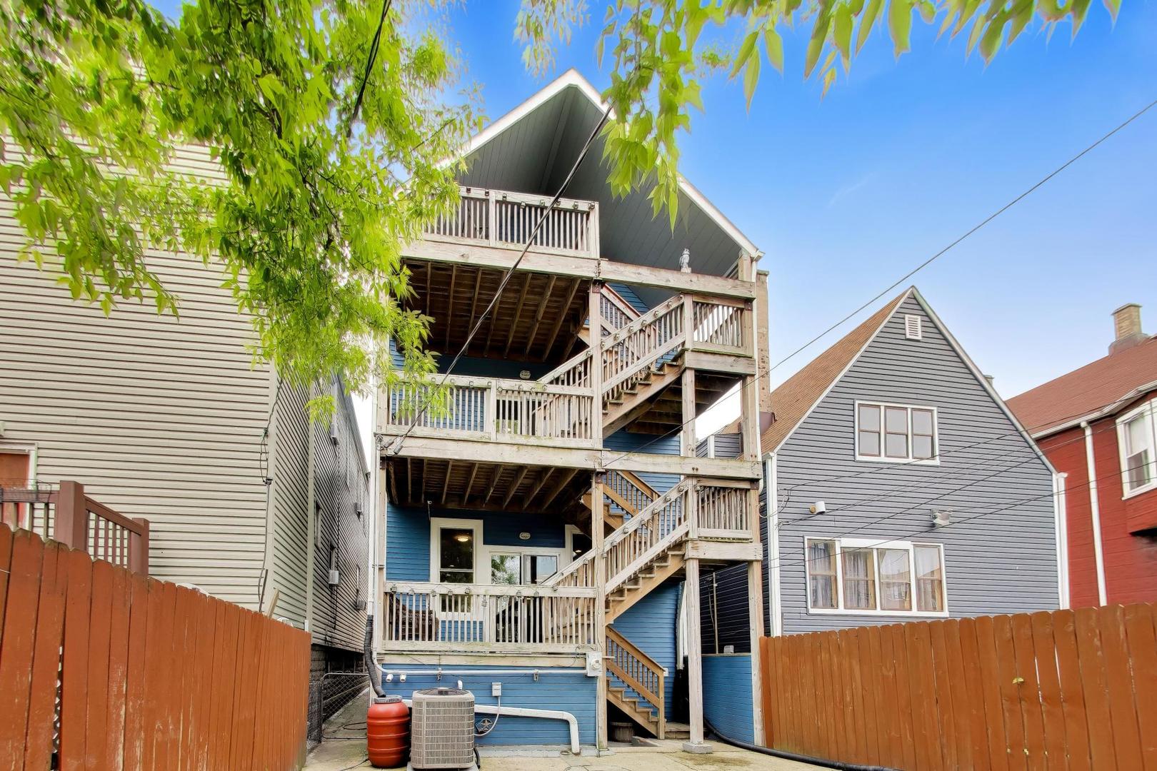 3526 West Mclean Avenue Chicago IL 60647