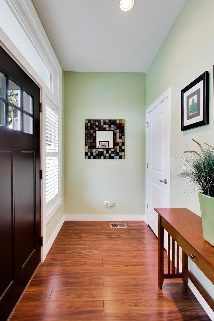 3526 West Mclean Avenue Chicago IL 60647