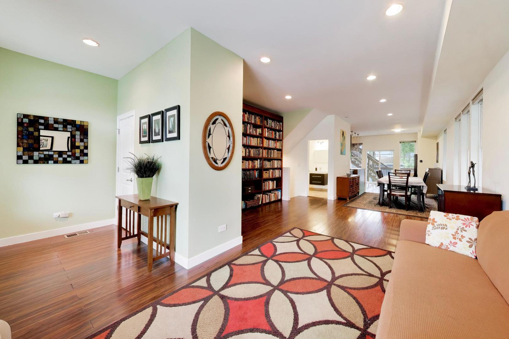 3526 West Mclean Avenue Chicago IL 60647