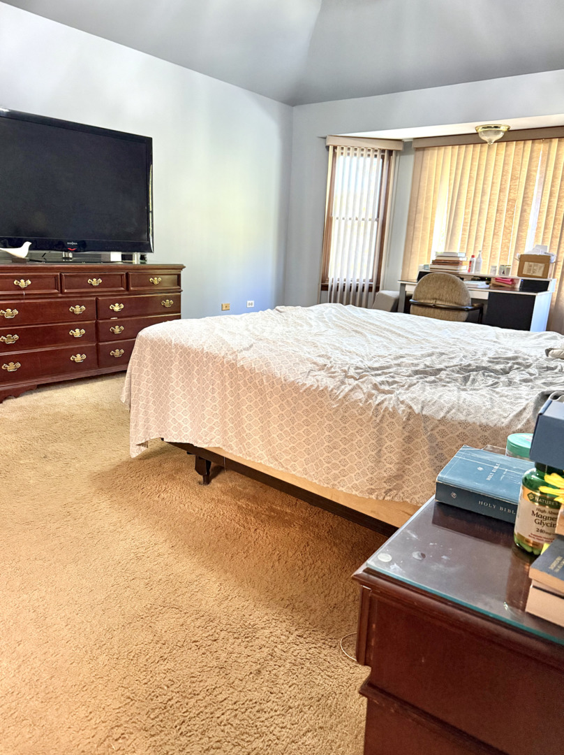 1433 Columbus Drive Bolingbrook IL 60490