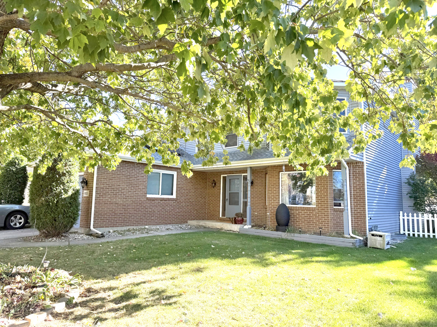 1433 Columbus Drive Bolingbrook IL 60490