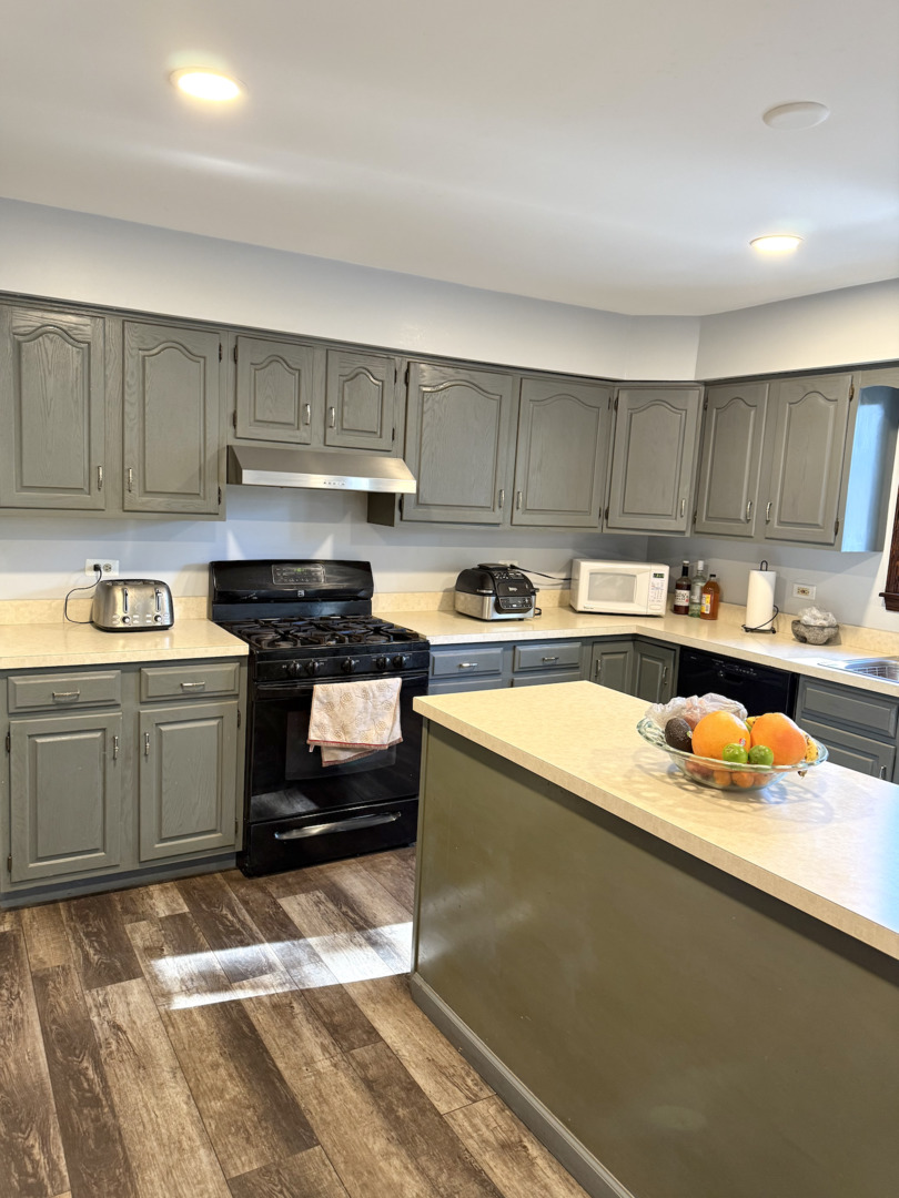 1433 Columbus Drive Bolingbrook IL 60490