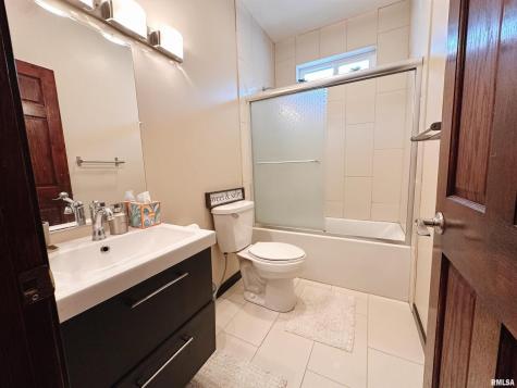 5600 Termar Lane Quincy IL 62305