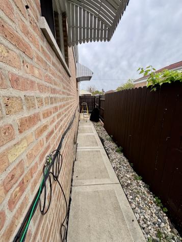 4100 West 81st Street Chicago IL 60652