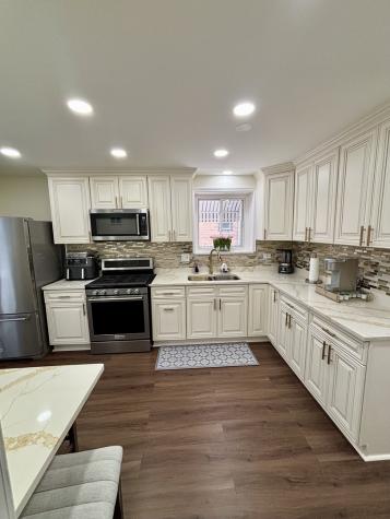 4100 West 81st Street Chicago IL 60652