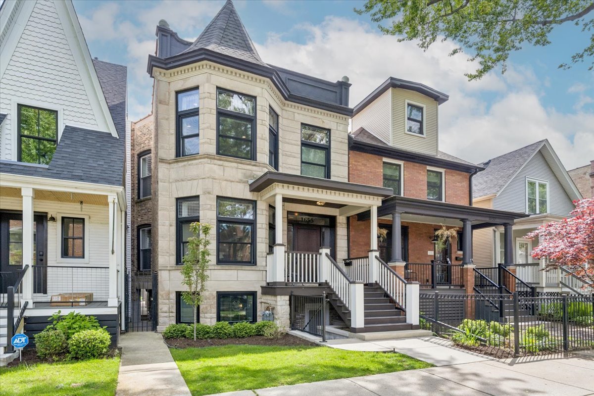 1655 West Carmen Avenue Chicago IL 60640