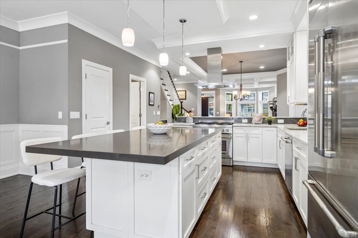 1655 West Carmen Avenue Chicago IL 60640