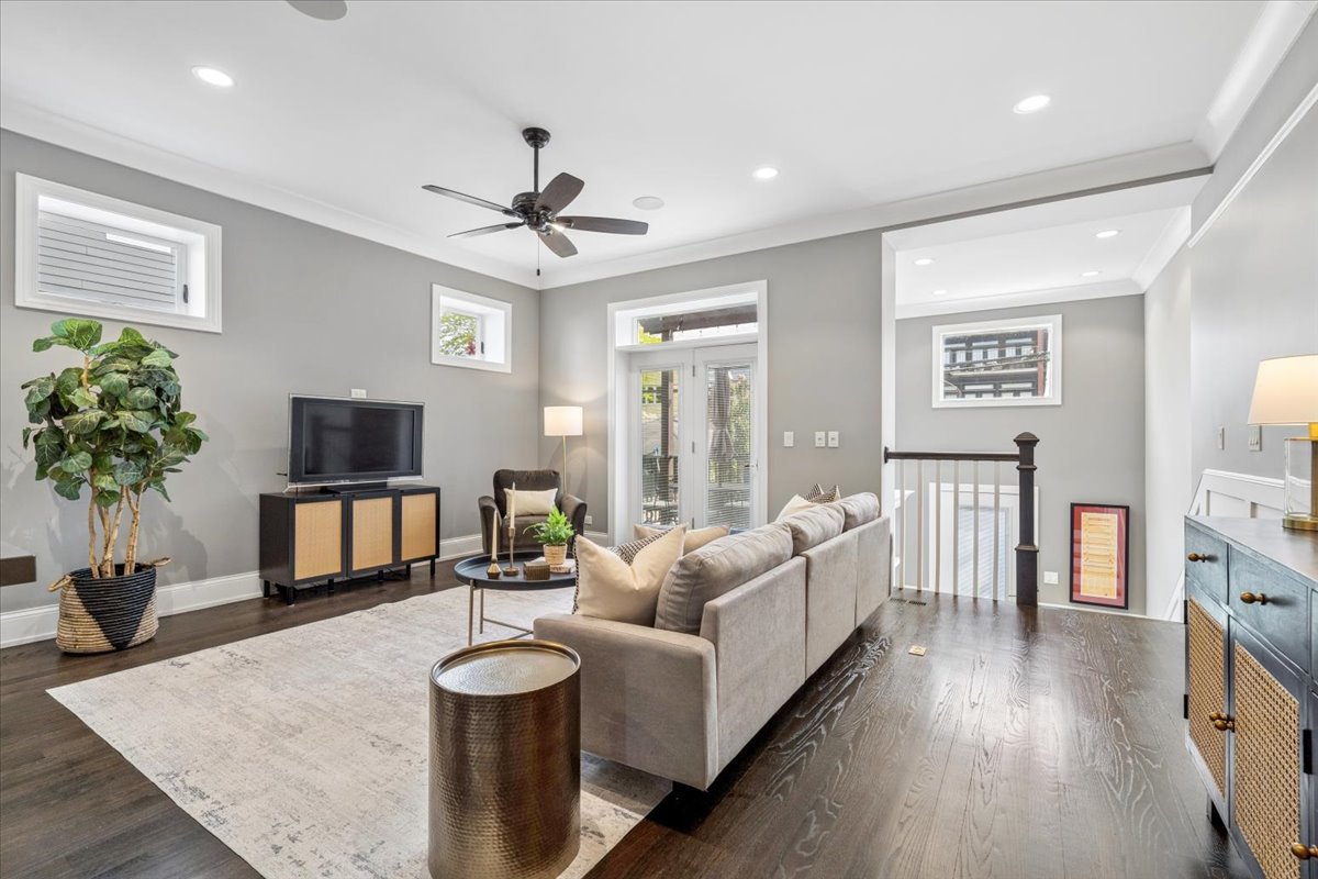 1655 West Carmen Avenue Chicago IL 60640