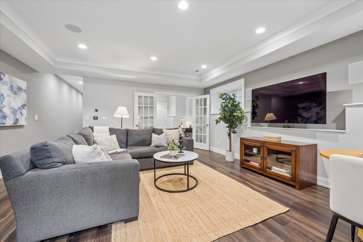 1655 West Carmen Avenue Chicago IL 60640
