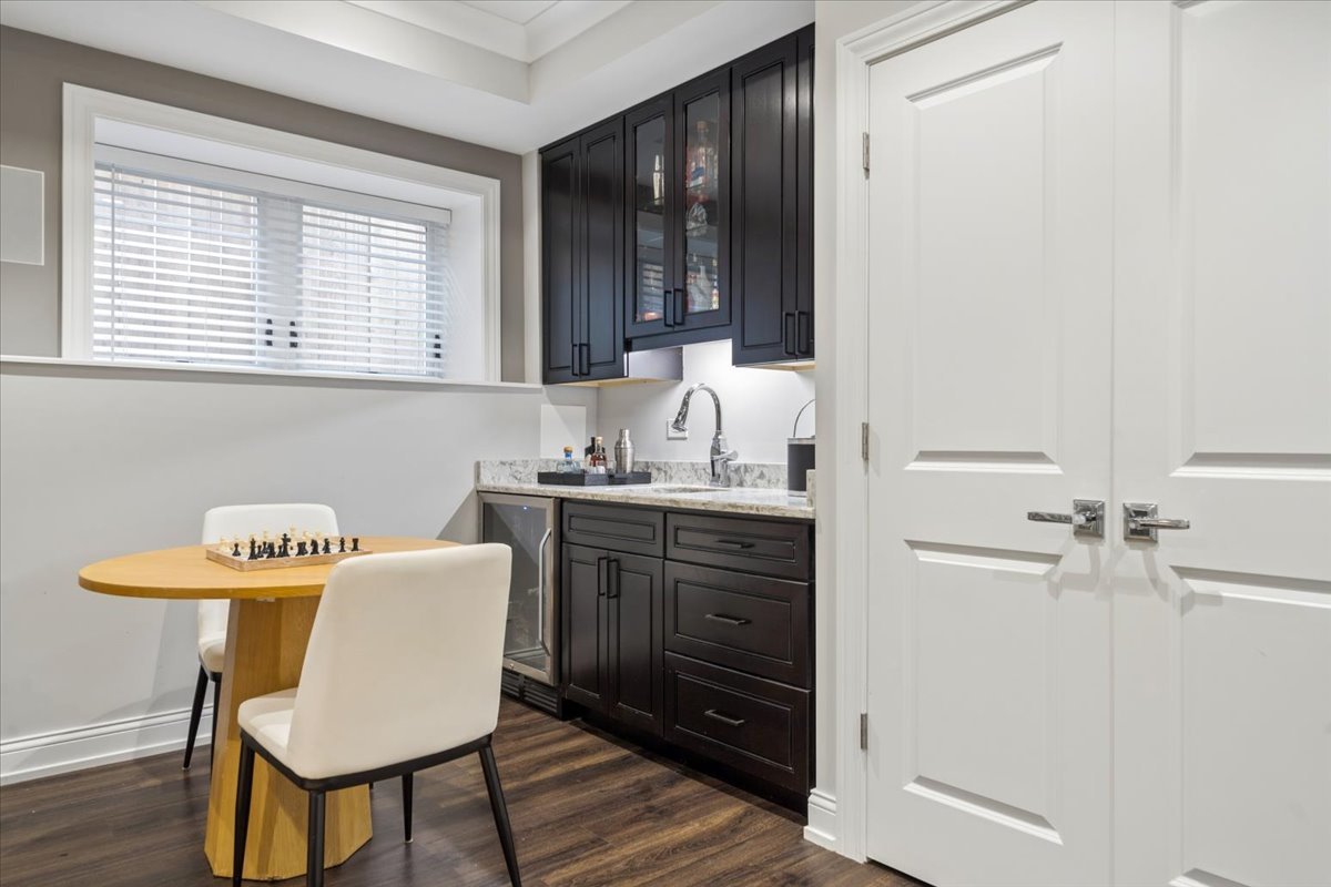 1655 West Carmen Avenue Chicago IL 60640