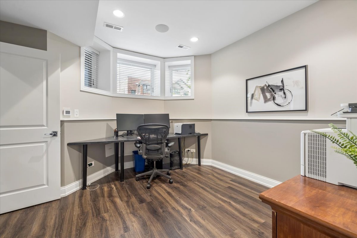 1655 West Carmen Avenue Chicago IL 60640