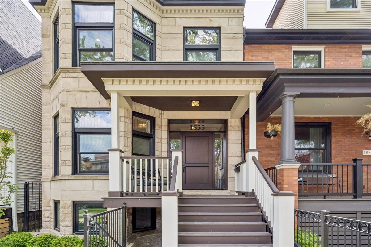 1655 West Carmen Avenue Chicago IL 60640