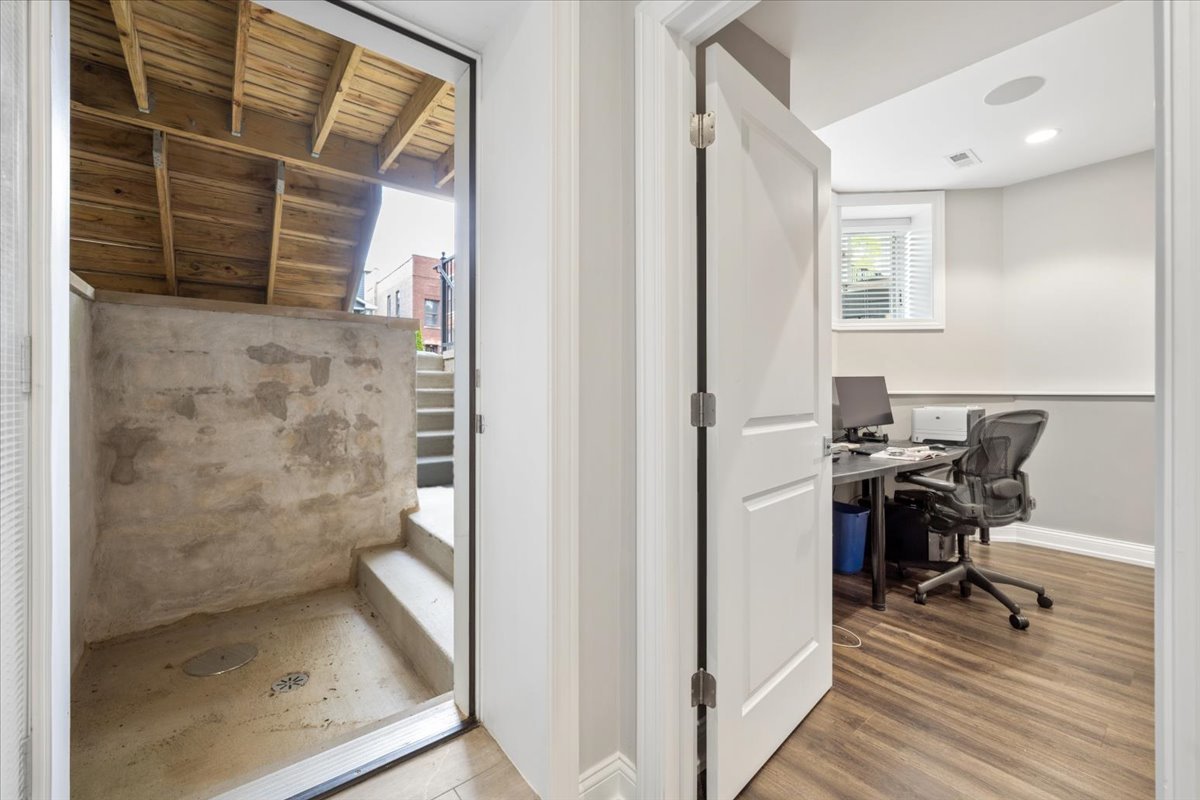 1655 West Carmen Avenue Chicago IL 60640