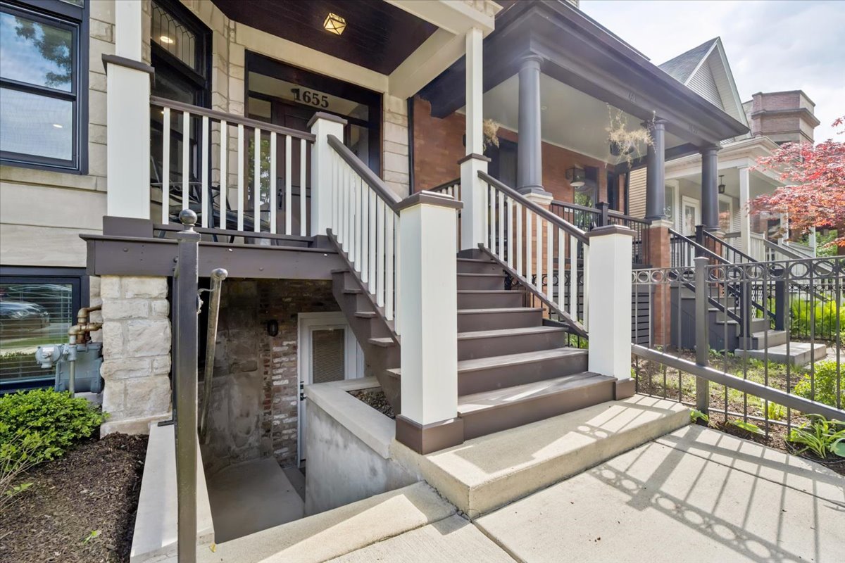 1655 West Carmen Avenue Chicago IL 60640