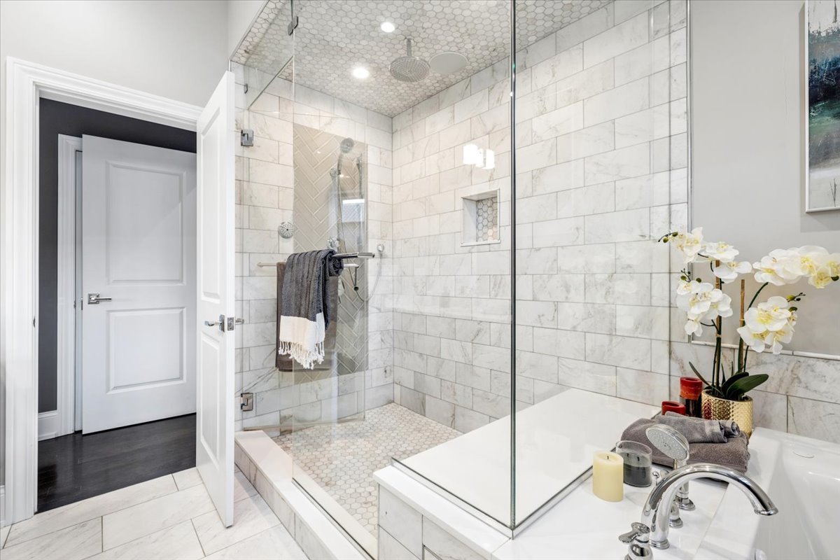 1655 West Carmen Avenue Chicago IL 60640