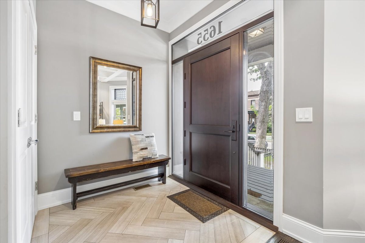 1655 West Carmen Avenue Chicago IL 60640