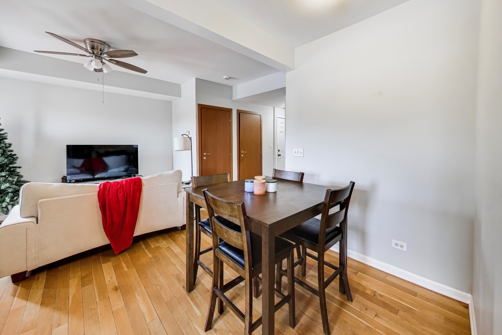 6417 North Greenview Avenue Chicago IL 60626