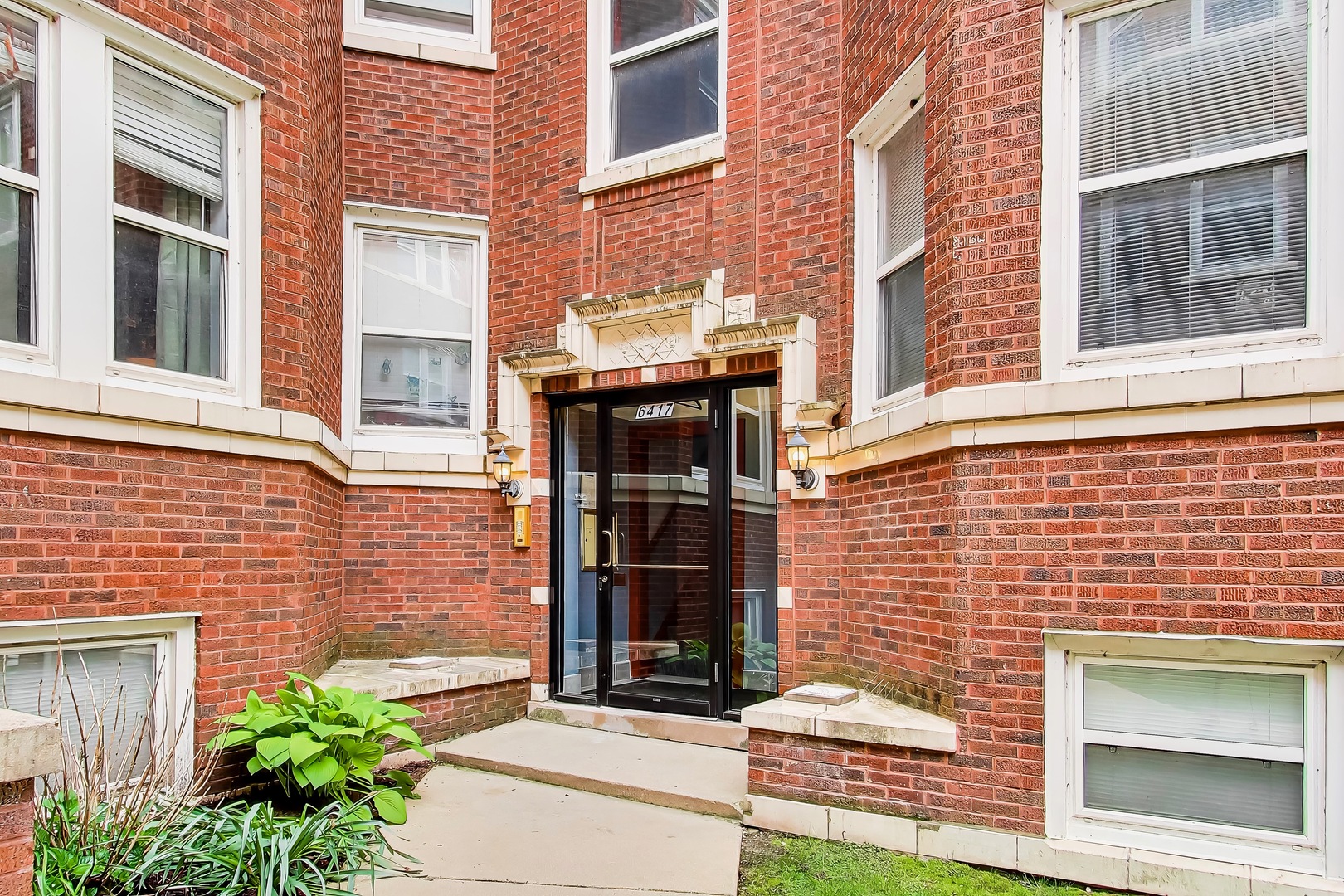 6417 North Greenview Avenue Chicago IL 60626