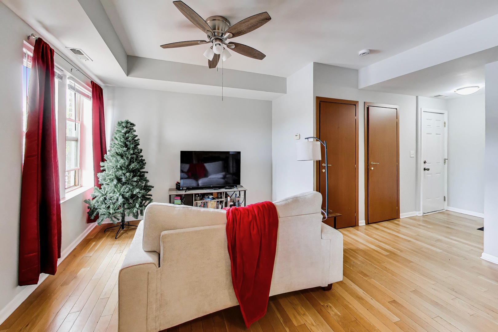6417 North Greenview Avenue Chicago IL 60626