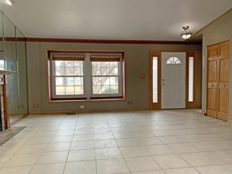 2472 Fox Drive Aurora IL 60506