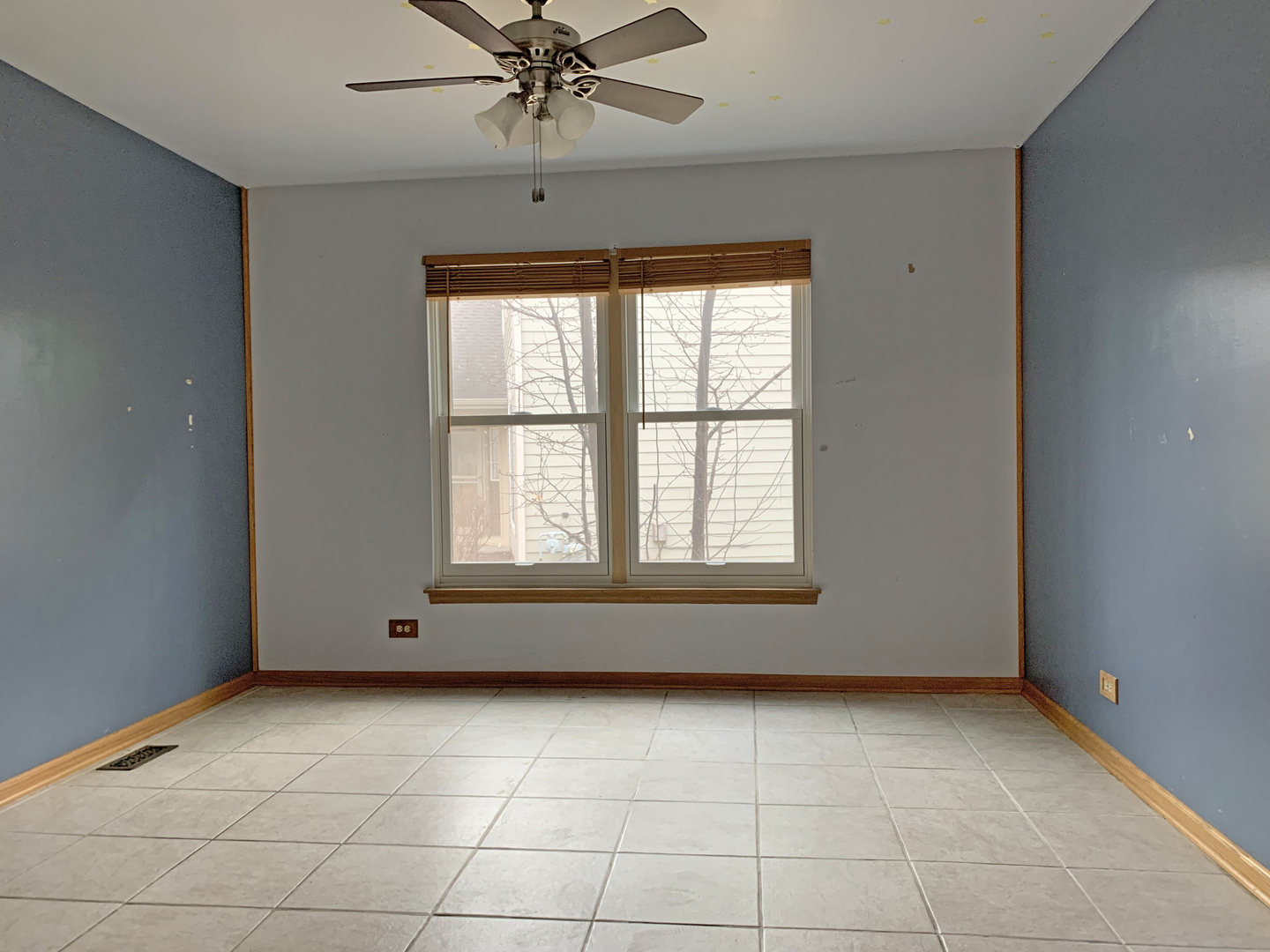 2472 Fox Drive Aurora IL 60506