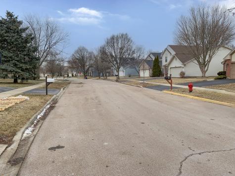 2472 Fox Drive Aurora IL 60506