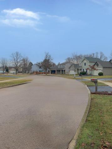 2472 Fox Drive Aurora IL 60506