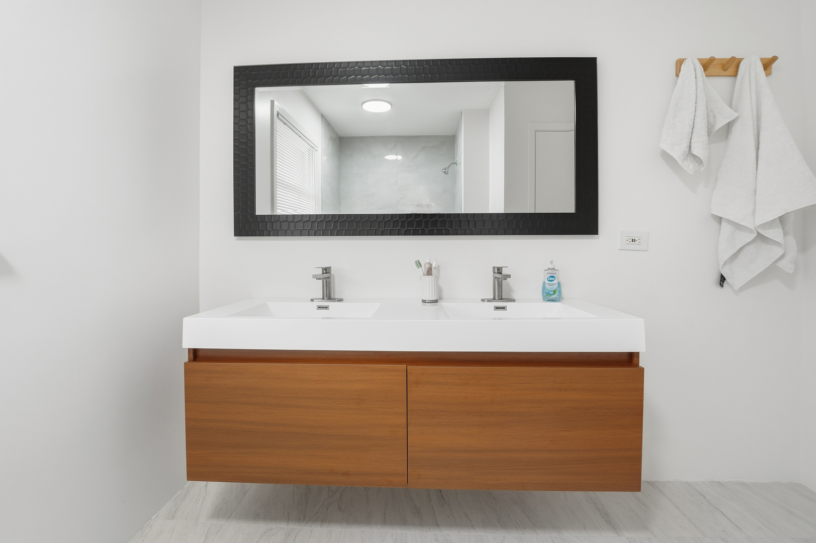 2401 Rohlwing Road Rolling Meadows IL 60008