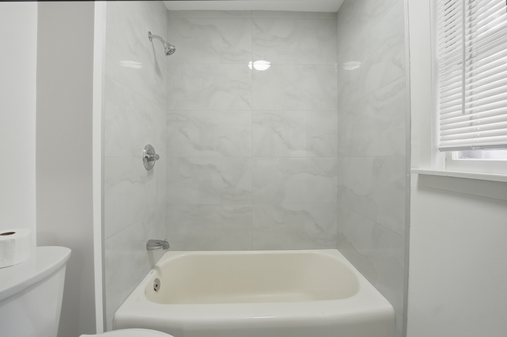 2401 Rohlwing Road Rolling Meadows IL 60008