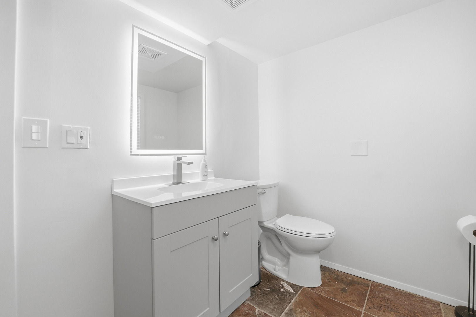 2401 Rohlwing Road Rolling Meadows IL 60008