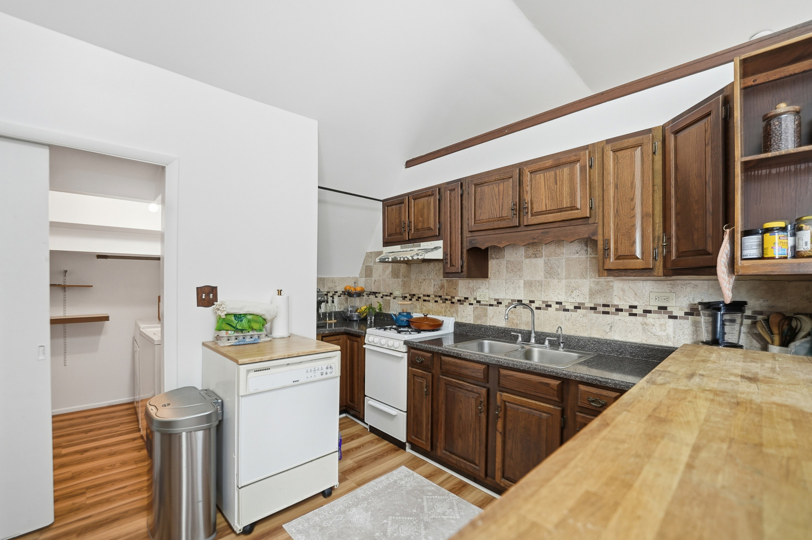 2401 Rohlwing Road Rolling Meadows IL 60008