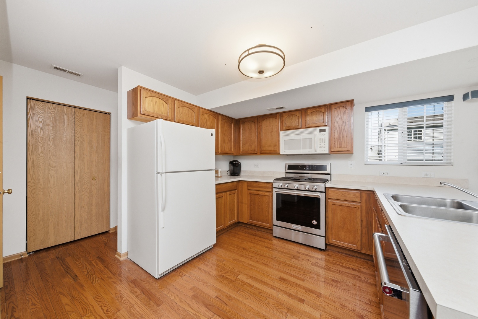 1758 Edith Lane Aurora IL 60504