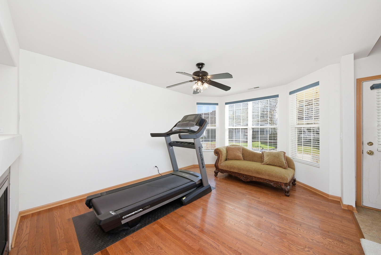 1758 Edith Lane Aurora IL 60504