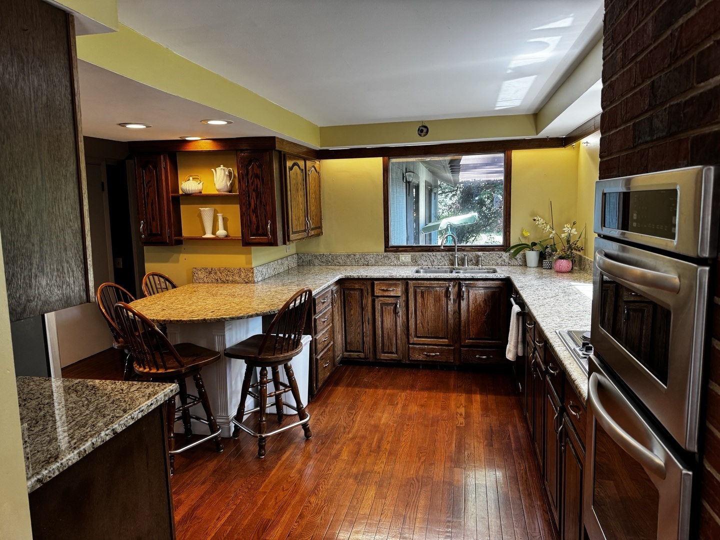 37 Sheffield Lane Oak Brook IL 60523