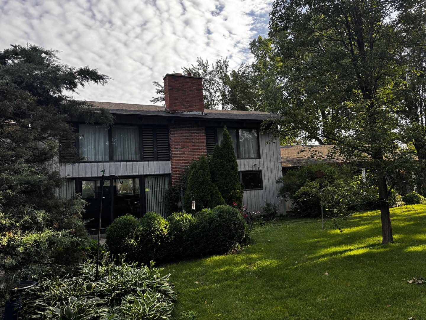 37 Sheffield Lane Oak Brook IL 60523